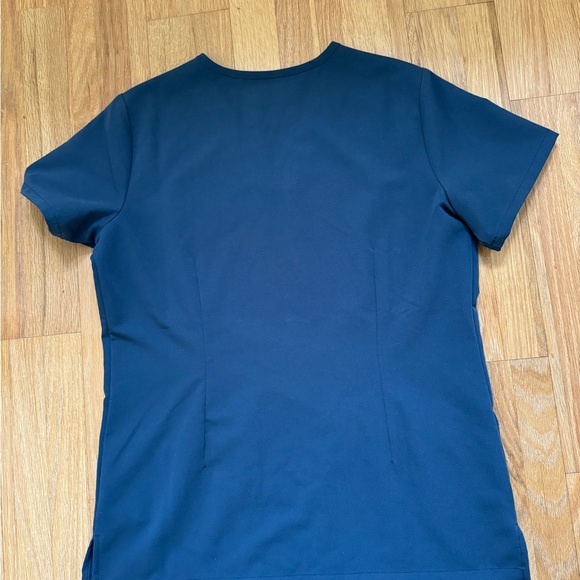 Figs Casma Scrub Top - Picture 9 of 9
